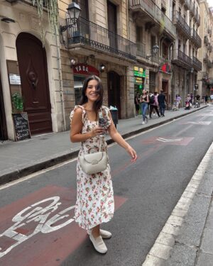 Alexys Gabrielle Instagram - hola Barcelona ❤️‍🔥I’ve already had 3 cafecitos it’s gonna be a GOOD trip