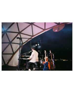 Alfred García Instagram - Último carrete analógico revelado: conciertos; festivales; televisión; ensayos; grabaciones; amigos; familia; amor. Pura vida. ¡Verano!