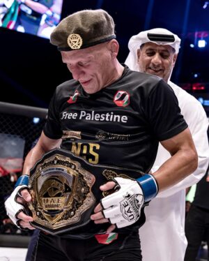 Ali Al-Qaisi Instagram - Relive the electrifying moment when Ali “The Royal Fighter” Alqaisi reclaimed the throne of the UAE Warriors Featherweight division at UAE Warriors 33!

 🏆 Mark your calendars for May 18th. The reigning champion returns to the ring to defend his hard-earned title and Samuel Bark is gearing up to challenge the champion’s might and get his arm raised. 

#UAEW50
#UAEWarriors