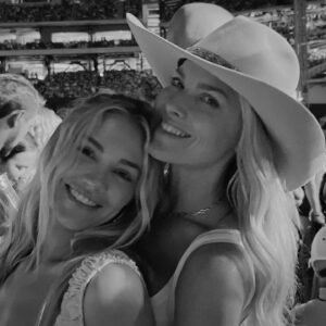 Ali Larter Instagram - That’s a wrap on Landman! This has been one of the most rewarding jobs of my life. I feel so lucky to have worked with this stellar cast and crew… Just the best of the best. Heart is full. ❤️