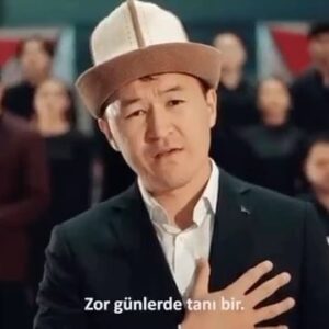 Ali Nuri Türkoğlu Instagram - İNSANA İNSAN GEREK… 🌹❤️
Teşekkürler kardeşimiz #Kırgızistan 🇰🇬🇹🇷 👏👏👏
Posted @withregram • @erhannewyork Kırgız sanatçılar Sultan Sadıraliev, M. Nurlanbekov ve Akbar Kubanıçbekov, “İnsana insan gerek” adlı şarkı ve çektikleri klip ile depremzedelere destek mesajı verdi.
#deprem #Afad #Kızılay #Türkiyetekyürek #earthquake #earthquaketürkiye #earthquaketürkiyesyria #earthquakesyria #Türkiye #Suriye