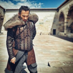Ali Nuri Türkoğlu Instagram - Söylediklerinden çok söylemediklerinde ara insanı.
👊⚔️
#Konya