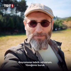 Ali Nuri Türkoğlu Instagram - Duamız dileğimiz; Filistin’de, Doğu Türkistan’da ve diğer zulüm coğrafyalarında da bayramlar bayram ola. 
Ramazan bayramınızı cânı gönülden tebrik ederim. 💐
#ramazanbayrami̇ni̇zmübarekolsun 
#Bayram 
#ramazan 
#filistin 
#Gazze 
#DoğuTürkistan