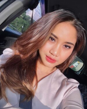 Alicia Chanzia Instagram - Mohon maaf lahir batin, aku tau kalo aku ga banyak salah 🥹🤍