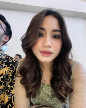 Alicia Chanzia Instagram - Ibu2 Bataq beraksi (?) 🤍🥺