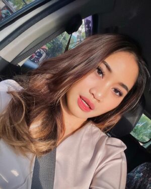 Alicia Chanzia Instagram - Mohon maaf lahir batin, aku tau kalo aku ga banyak salah 🥹🤍