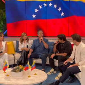 Alicia Machado Instagram - Hoy más que nunca unidos a nuestros hermanos venezolanos ❤️🇻🇪 Una belleza de alma llanera nos regalaron 🥹