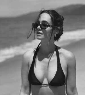 Alicia Sanz Instagram - Summer in my @bambaswim ☀️