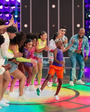 Aline Mineiro Instagram - É nítida a minha alegria em fazer parte do domingo de vocês🥹

Sobre ontem e mais um DOMINGO LINDO no @pgmsilviosantos 📺✨ O SHOW DE CALOUROS ESTAVA REPLETO de artistas incríveis!

Obrigada à todos pela audiência e por todo carinho ♥️

Beauty @correiamakeup 
Vestido @amoavva