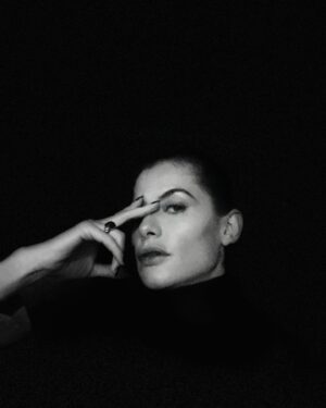 Alinne Moraes Instagram - Auto retrato #selfie #autorretrato