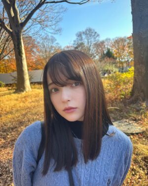 Alisa Sakamaki Instagram - すっっごくいい天気だった日☀️
12月なのにこれだけ暖かいのは嬉しい！🥺
ずっとこの気温がいいなぁ🐜

#坂巻有紗 
#fashion 
#紅葉 
#park 
#fyp 
#00