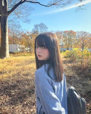 Alisa Sakamaki Instagram - すっっごくいい天気だった日☀️
12月なのにこれだけ暖かいのは嬉しい！🥺
ずっとこの気温がいいなぁ🐜

#坂巻有紗 
#fashion 
#紅葉 
#park 
#fyp 
#00