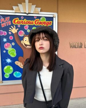 Alisa Sakamaki Instagram - ユニバ投稿まだあった🥺🥺

はぁ〜どこもかしこも、美味しいものが多すぎるよねえええ〜☺️☺️☺️
幸せな2日間だったなぁ☺️💕

#ユニバ 
#usj 
#ユニバーサルスタジオジャパン 
#ホラーナイト 
#fyp 
#00 
#バケハ 
#モノトーンコーデ