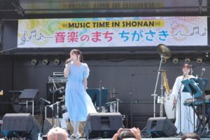 Alisa Sakamaki Instagram - 湘南祭！

ありがとうございました✨

とっても楽しかったね〜〜

また皆さんとお会いできるようにがんばるよんっ☺️

ファンの方が撮ってくれたお写真素敵すぎます😭いつもありがとうううう

#坂巻有紗 
#湘南祭