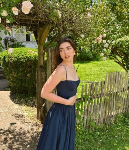 Actress Alisha Newton HD Instagram Photos and Wallpapers August 2024