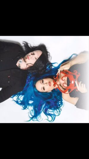Alissa White-Gluz Instagram - Happy birthday to our dear @michael_amott !! Here’s to a decade of rocking together and many more to come!
🤘

Photo by @tinak_photography 💙