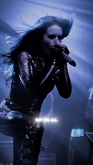 Alissa White-Gluz Instagram - Name that tune!

Many thanks to @theloriel666 for this front-row perspective! 🤘

#archenemy #metal #alissawhitegluz