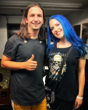Alissa White-Gluz Instagram - Such a creative, light-hearted and fun experience with @thekiffness ! Excellent musicianship and songwriting, too! Also - cats! 😺 

Thanks for a great show!