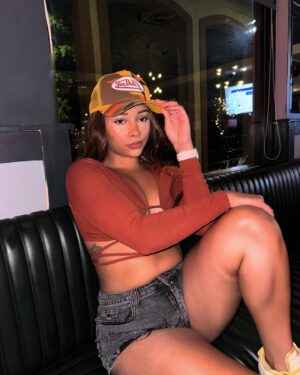 Alix Lapri Instagram - Lookin’ like that you thought it wasn’t gon’ tempt me?
