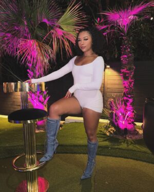 Alix Lapri Instagram - I’ll be your peace