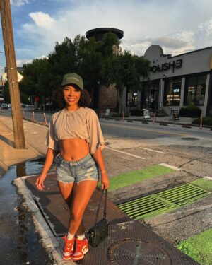 Alix Lapri Instagram - I could change your life you know 🥺