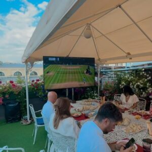 Alla Mikheeva Instagram - Просмотр финала @wimbledon в замечательной компании! Спасибо @svetlanak27 за приглашение😘
