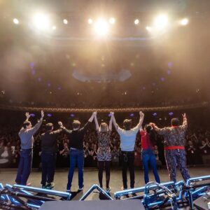 Ally Beardsley Instagram - Dimension 20 does the UK & Ireland thank u to everyone who came to the shows and got QUANGLED 🌽🍋🗽🦋🍭⚔️💩💨🎰🍬🥃