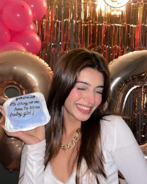 Alma Hussein Instagram - You’re 20??? 🥹🥹