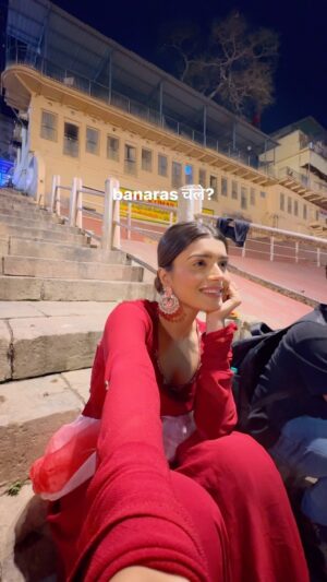 Alma Hussein Instagram - Banaras Ki galliyan >
#explore#explorepage#exploremore#recommended#trending#trend