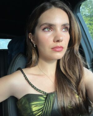 Almila Ada Instagram - Dün geceden kalan✨📸💚

#reklam ama değil💕