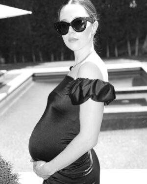 Alona Tal Instagram - In honor of NOT BEING PREGNANT ANYMORE - I wanted to celebrate my last pregnancy one more time with these awesome pics my dear friend @meirshavit took. For @avishagarbel.il @avishagarbel_com maternity line. @lana_makeup_losangeles makeup and hair.
