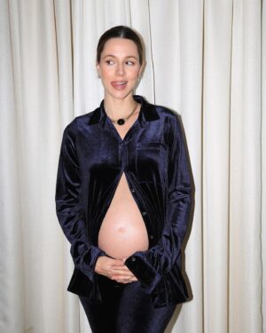 Alona Tal Instagram - In honor of NOT BEING PREGNANT ANYMORE - I wanted to celebrate my last pregnancy one more time with these awesome pics my dear friend @meirshavit took. For @avishagarbel.il @avishagarbel_com maternity line. @lana_makeup_losangeles makeup and hair.