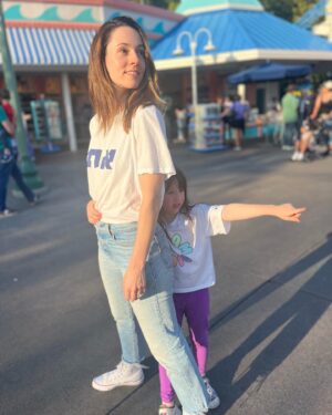 Alona Tal Instagram - Going to Disneyland with my kid for the first time really feels like a full circle for me. #magicalplace @disneyland #happiestplaceonearth