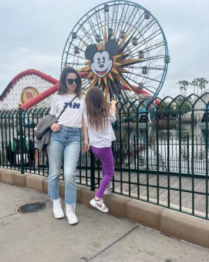 Alona Tal Instagram - Going to Disneyland with my kid for the first time really feels like a full circle for me. #magicalplace @disneyland #happiestplaceonearth
