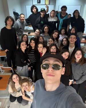 Alperen Efe Esmer Instagram - Msgsl ailesi çok özleneceksiniz!🌟💙
#12c #karne #mezuniyet #msgsl