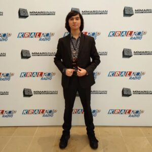 Alperen Efe Esmer Instagram - Awards Night...🪐✨
Yeni video şu anda YouTube kanalımda yayında.🔥😎
#ödülgecesi  #candostlar #eğlence #awards #youtube #alperenefeesmer #aeefc