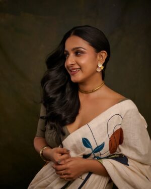 Alphy Panjikaran Instagram - ❣️❣️ 

@sreegeshvasan_makeupartist 
@plan.b.actions @jibinartist 
@vinny__francis