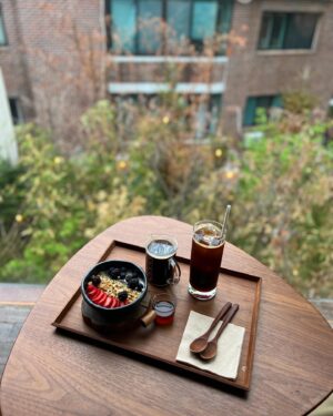 Alvin Zhou Instagram - Hopelessly addicted to Korean cafes. ❤️