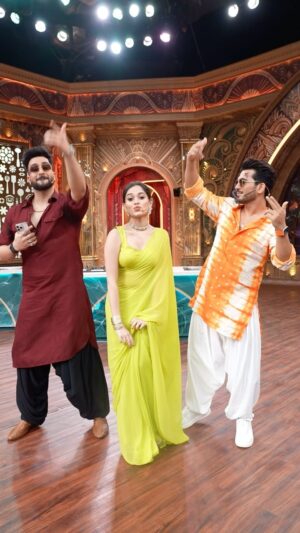 Aly Goni Instagram - Humara tauba tauba version 😛
Laughter Chef be the Bestttttt!! 🍛🌮🌯

Ab se naye samay par… every Thursday - Friday at 10:00 pm only on @colorstv