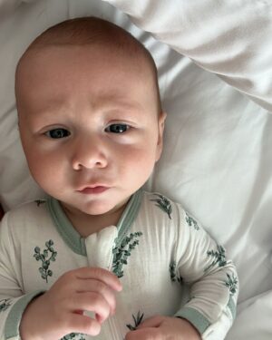 Aly Michalka Instagram - To borrow a line from the new record…..
you’re my favorite face when I’m sad