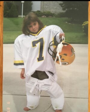 Alyson Stoner Instagram - Choose your fighters. I call Pool Shark!!! 🦈 

Before Sarah Baker, there was Bb Stoner. 🥹 One of the greatest gifts growing up was trying every sport under the sun. The physical coordination, mental discipline, teamwork, health benefits, competition… I wished I could be on a field or a court 24/7. 🤪

Here’s to finding new ways to stay active in my thirties! 🥵

Alt text: Images of Alyson from childhood playing different sports, including football, baseball, tennis, Billiard’s, golf, basketball, swing dancing, and climbing monkey bars.