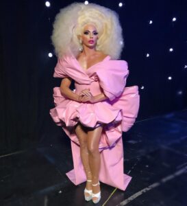 Actor Alyssa Edwards HD Instagram Photos and Wallpapers April 2020