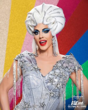 Alyssa Edwards Instagram - She’s back, back, back again! 🤭 @AlyssaEdwards_1 joins #GlobalAllStars – starts streaming AUGUST 16 on @paramountplus 🏁