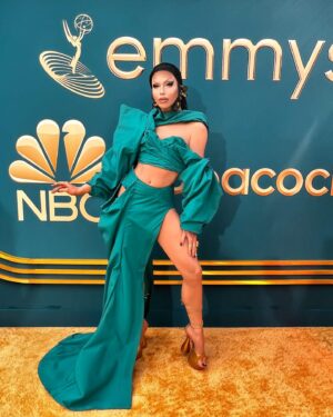 Alyssa Hunter Instagram - 74th Emmy’s Awards 2022.✨🎬🏆 

Wow what a magical and beautiful night I experienced last night, I never imagined stepping on, much less being nominated for the Emmy’s with my cast. Thank you once again @rupaulsdragrace for changing my life. To the @televisionacad Thanks for the nomination and for a wonderful night. 

🪡: @wmurphyofficial 
✨: @fabiandelafuentes 
👠: @defe83 
💇🏼‍♀️: @dougoconnell13 
💅🏼: @nailsdreams_20 

#emmyawards #DragRace #rupaulsdragrace #emmys2022 #AlyssaHunter #RedCarpet #Glam #emmynominee #couturefashion