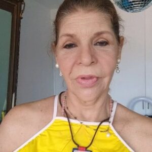 Amanda Gutiérrez Instagram - Hola todos!
Ve a mis historias y pincha el link!
El que salga tu mesa no quiere decir que votaste si no lo hiciste! ☝️ Escuchen bien por favor! 🥰