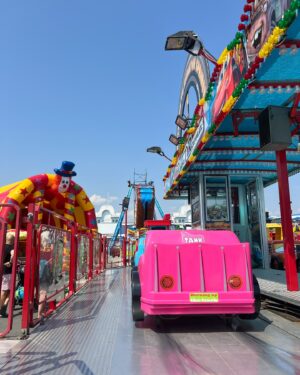 Amanda Lamb Instagram - Just the best day in the Motherland with my gorgeous Dad and my beautiful sister and the extended brood.. arcade, candy floss, Southsea pier and a swim in the sea until we all legged it when we saw a jellyfish.. behind my shoulder in the last picture used to be a night club called 5th Avenue where I had my first snog with a boy called Rob Linnell during the erection section at the end of the evening when all the slow dances came on.. Simply Red’s Holding back the Years… I wonder where he is now? Rob that is not Hucknall, he’s probably in St Tropez or the likes… who and where was your first kiss?