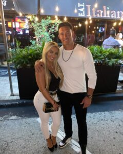 Actress Amanda Saccomanno HD Instagram Photos and Wallpapers August 2024