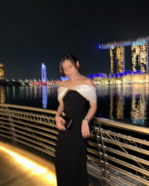 Amander Liew Instagram - Nearly forgot about this dress that I really liked;
.
.
.
@style_lease @solacelondon