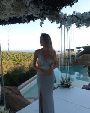 Amandine Petit Instagram - Ma Malika, tu as été la rencontre qui a changé ma vie et c’est avec beaucoup d’émotion que j’ai pu rencontrer l’homme de ta vie 💖💍 je vous souhaite tous le bonheur du monde ! ✨