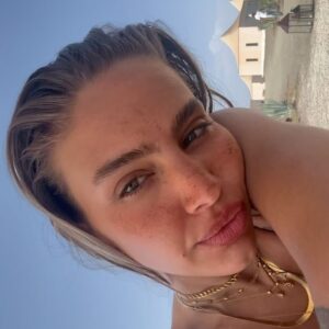 Amandine Valles Instagram - salty skin and sandy toes 🐚🥥🤍